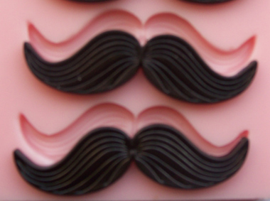 2001736 Noor Mouctache Mould JSF285